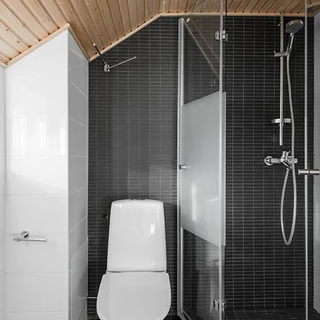 Kelluvat Huvilat, Kapteeni, Reposaari * 波里