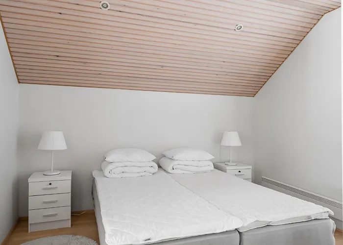 Kelluvat Huvilat, Kapteeni, Reposaari Villa Pori